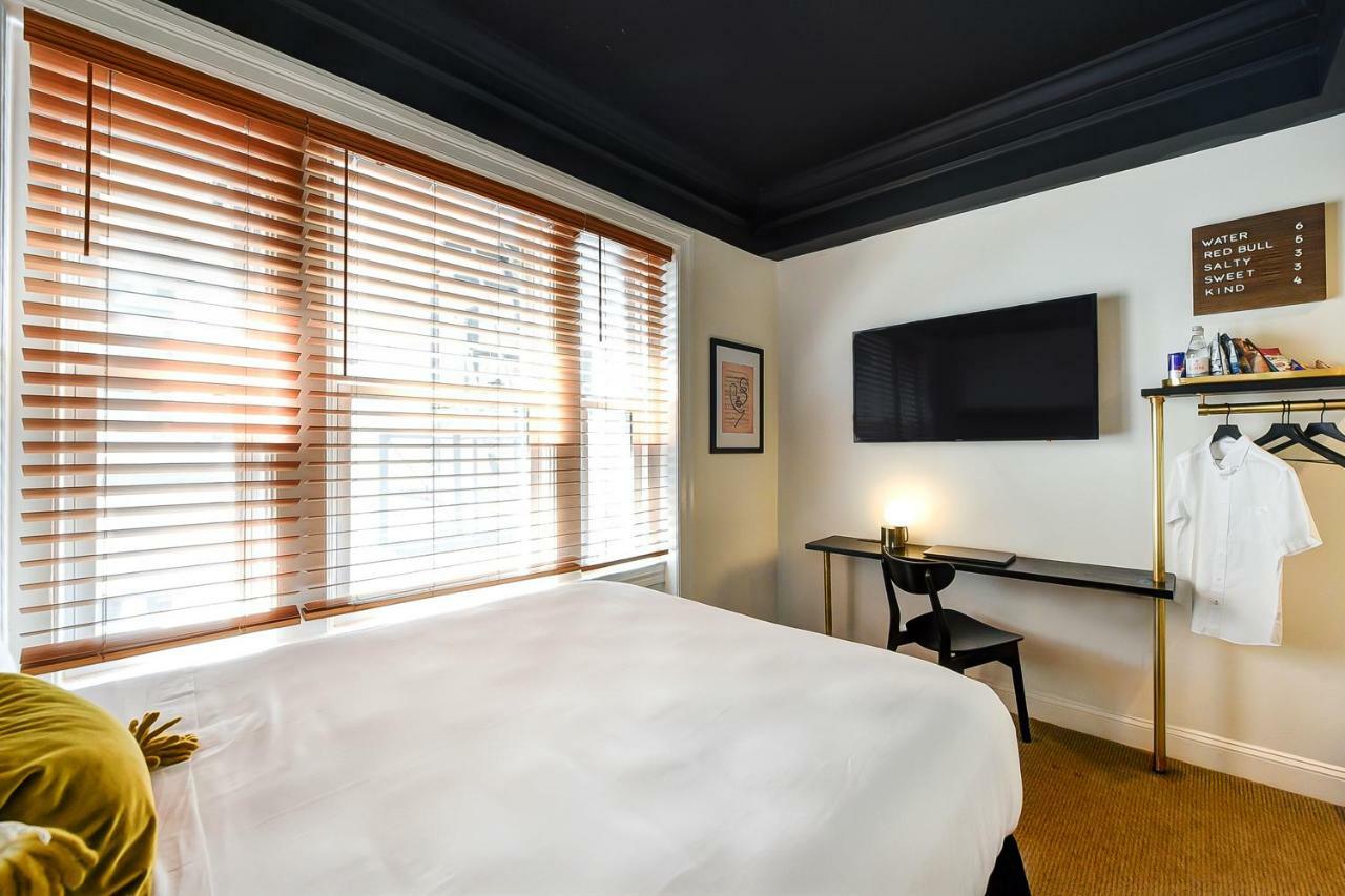 Dupont Circle Embassy Inn By Found Washington Exterior photo